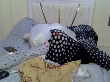 PrettyAmour  live sex cam