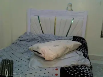 PrettyAmour  live sex cam