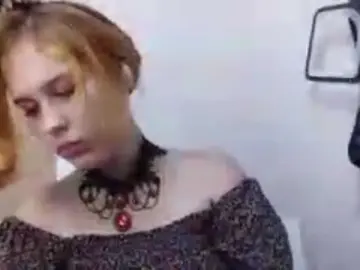 RedieLye  live sex cam