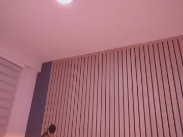 Bella-adams  live sex cam