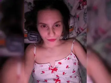 Me-la-nia19  live sex cam