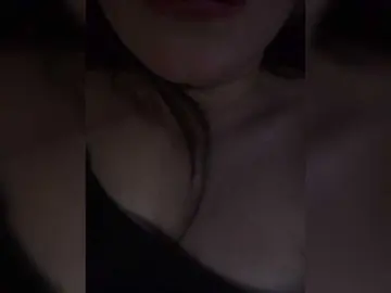 Me-la-nia19  live sex cam