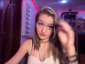 LanoraPomar  live sex cam