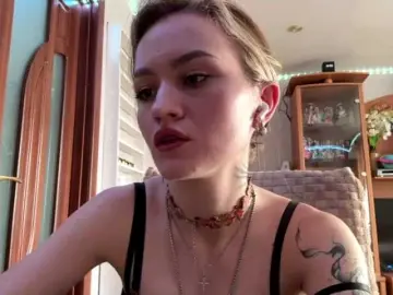 LanoraPomar  live sex cam