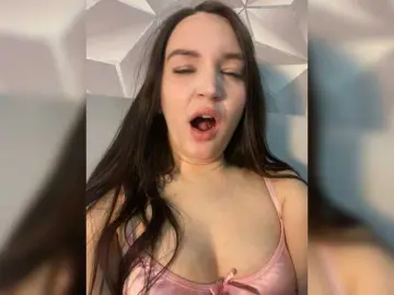 Horneyfallenangel3191  live sex cam