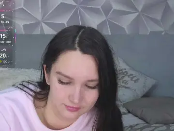 Horneyfallenangel3191  live sex cam