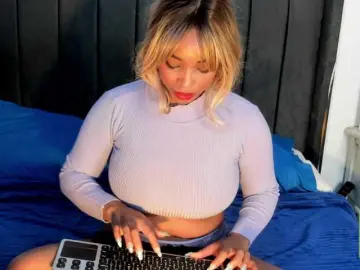 Kylieboobs24  live sex cam