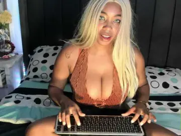 Kylieboobs24  live sex cam