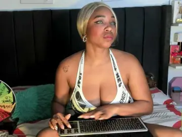 Kylieboobs24  live sex cam