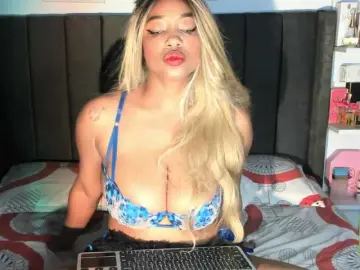 Kylieboobs24  live sex cam