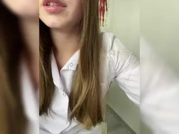 Adelaida1001  live sex cam