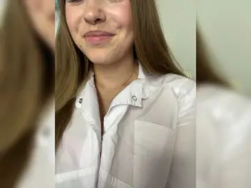 Adelaida1001  live sex cam