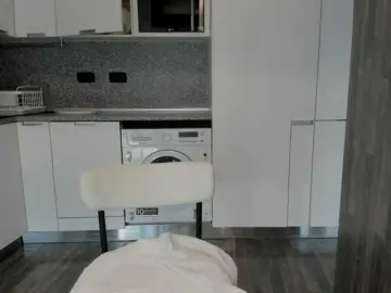 Alenaxoxo  live sex cam