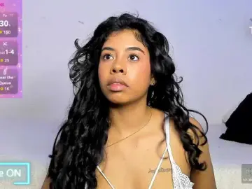 Kyra-1-1  live sex cam