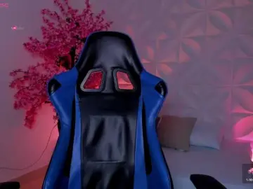 Cora-22  live sex cam