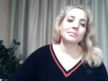 Mariska-kiska  live sex cam