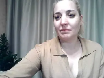 Mariska-kiska  live sex cam