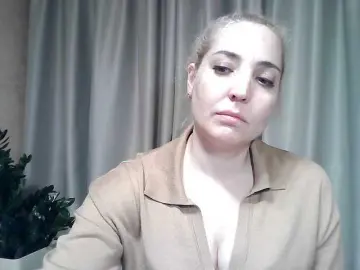 Mariska-kiska  live sex cam