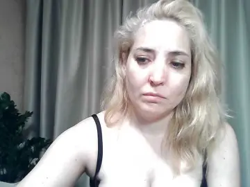 Mariska-kiska  live sex cam