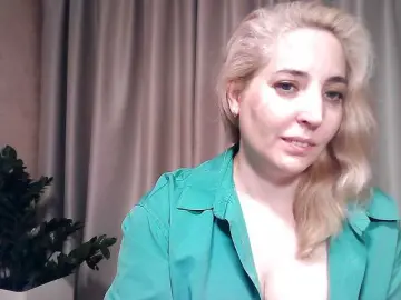Mariska-kiska  live sex cam