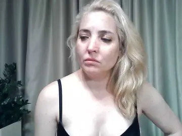 Mariska-kiska  live sex cam