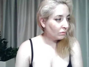 Mariska-kiska  live sex cam