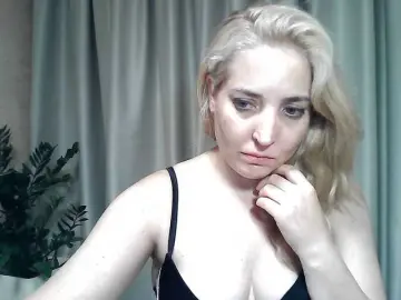 Mariska-kiska  live sex cam