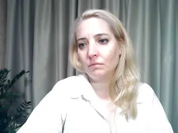 Mariska-kiska  live sex cam