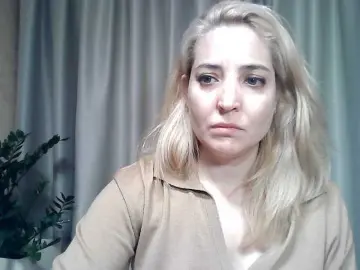 Mariska-kiska  live sex cam