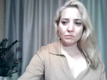 Mariska-kiska  live sex cam