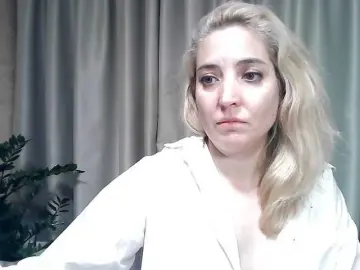 Mariska-kiska  live sex cam