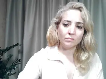 Mariska-kiska  live sex cam