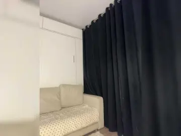 EmilyPure  live sex cam