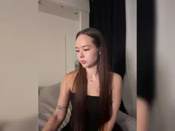 EmilyPure  live sex cam