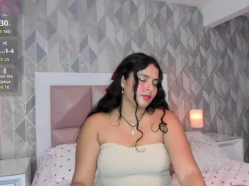 LizzBlair  live sex cam