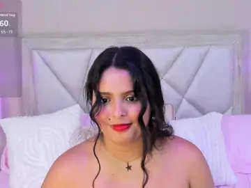 LizzBlair  live sex cam