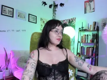 Luci--ana  live sex cam