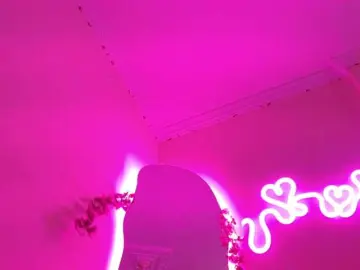 Luna-Rouge  live sex cam