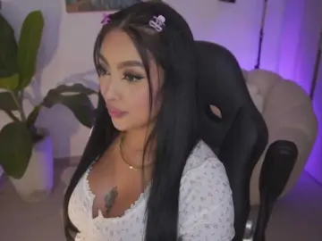 SaraWinstone1  live sex cam