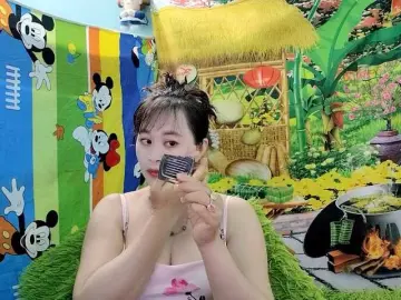 Youngsee69  live sex cam