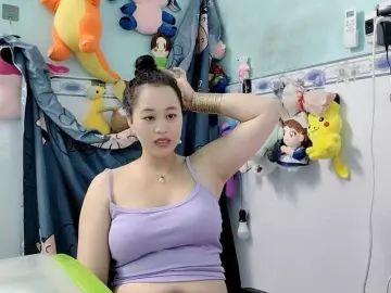 Youngsee69  live sex cam