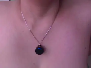 Trixxxye  live sex cam