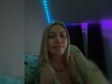 Dayana2104  live sex cam