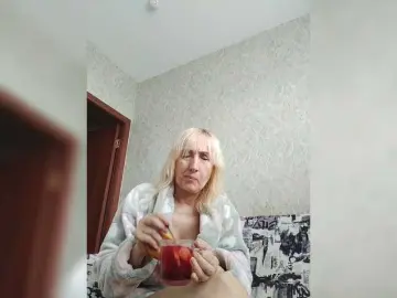 Pautina100  live sex cam