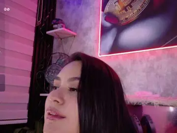 Ada-andDamian  live sex cam