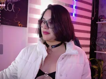 Ada-andDamian  live sex cam