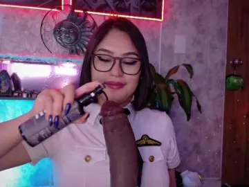 Ada-andDamian  live sex cam
