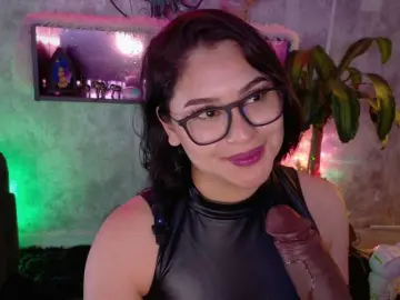 Ada-andDamian  live sex cam