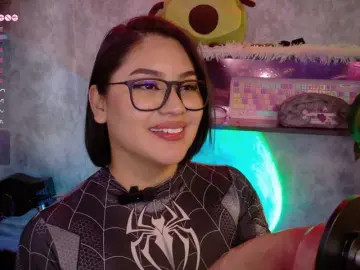 Ada-andDamian  live sex cam