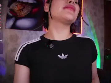 Ada-andDamian  live sex cam